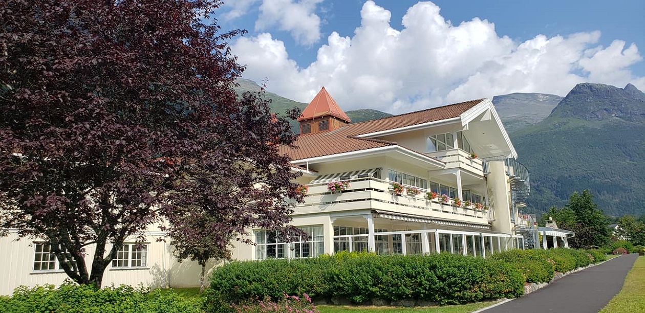 Hotel Loenfjord