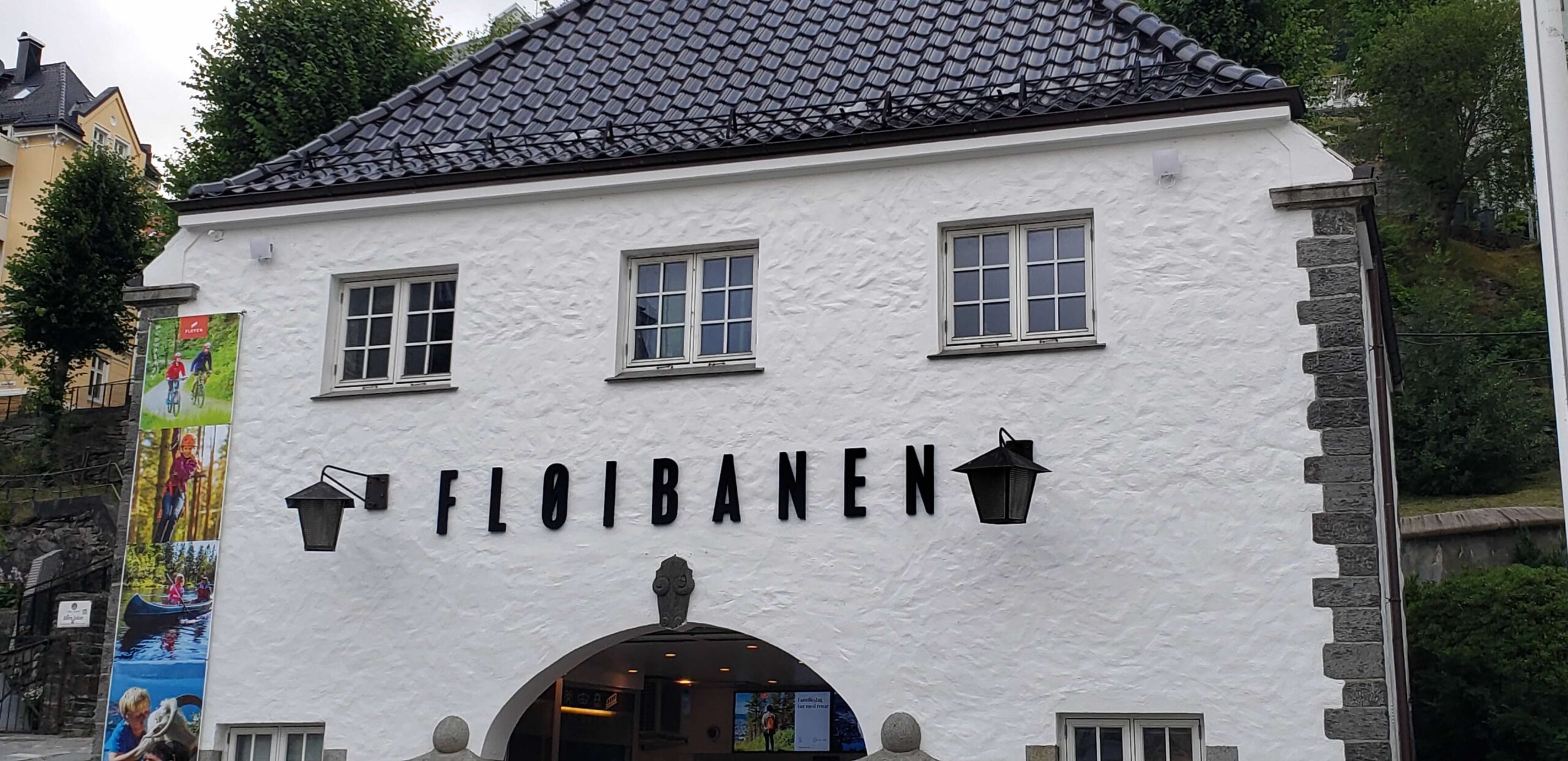 Floibanen tram